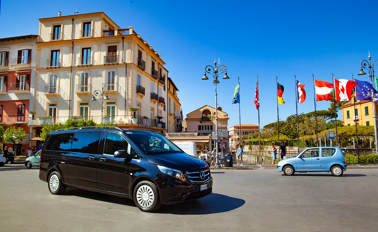 Best Day Trips from Rome to Sorrento and Positano awaits